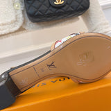 Louis Vuitton shoes Style 412 - top view showing design
