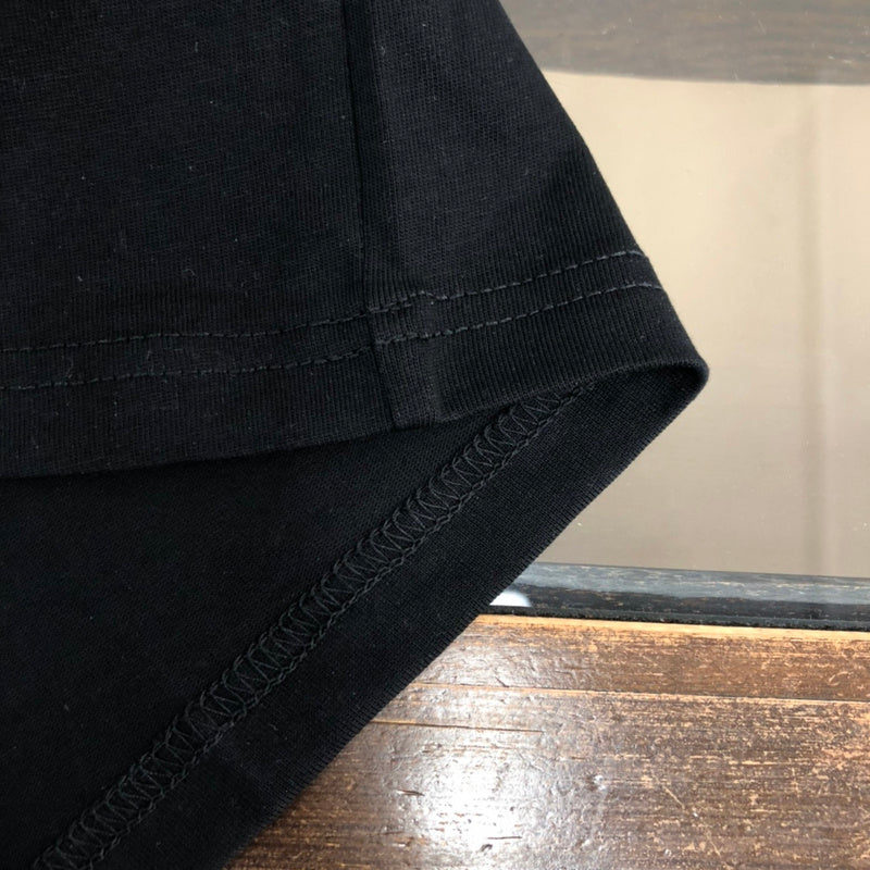 Styling view of Burberry luxury piece style No.277