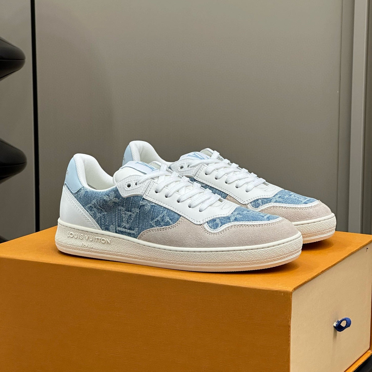 Louis Vuitton Shoes- Louis Vuitton Lou Stadium Sneaker Premium Designer Casual Shoes