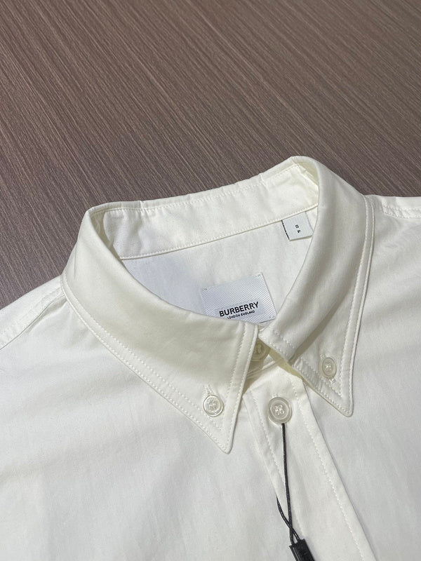 Three-quarter angle view of Burberry luxury piece style No.026