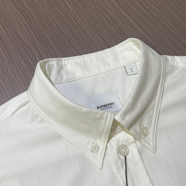 Three-quarter angle view of Burberry luxury piece style No.026