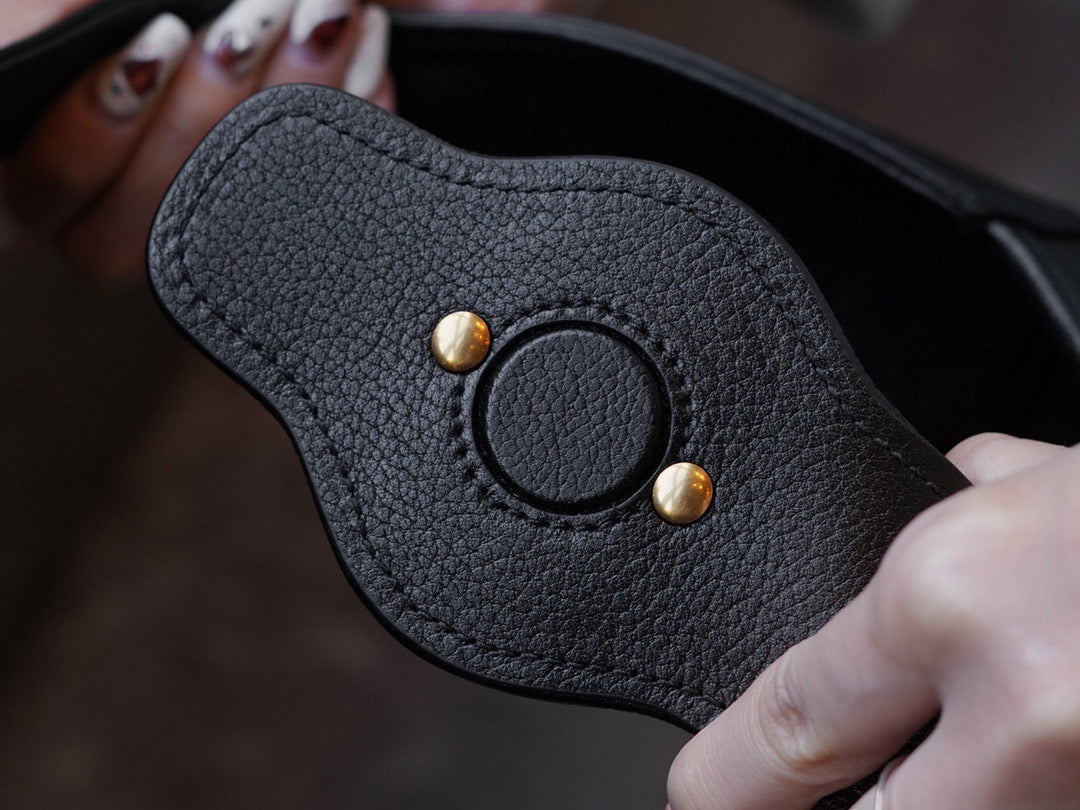 Gucci Bags- Gucci Aphrodite Medium Shoulder Bag Elegant Everyday Designer Handbag