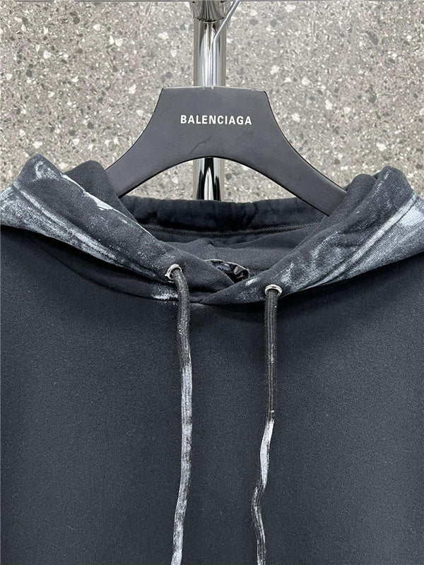 Three-quarter angle view of Balenciaga luxury piece style No.432