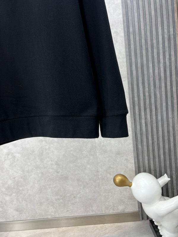 Styling view of Burberry luxury piece style No.303