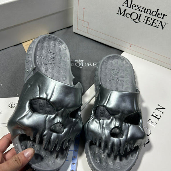 Alexander McQueen shoes Style 017 - close-up of bold signature style