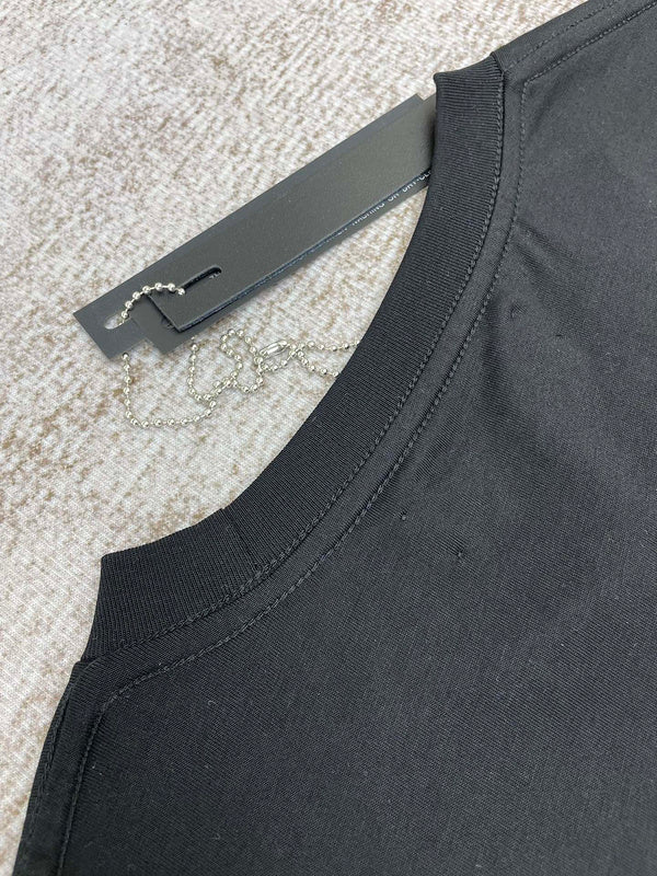 Front view of Amiri luxury piece style No.131
