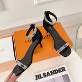 Louis Vuitton shoes Style 403 - texture and material detail