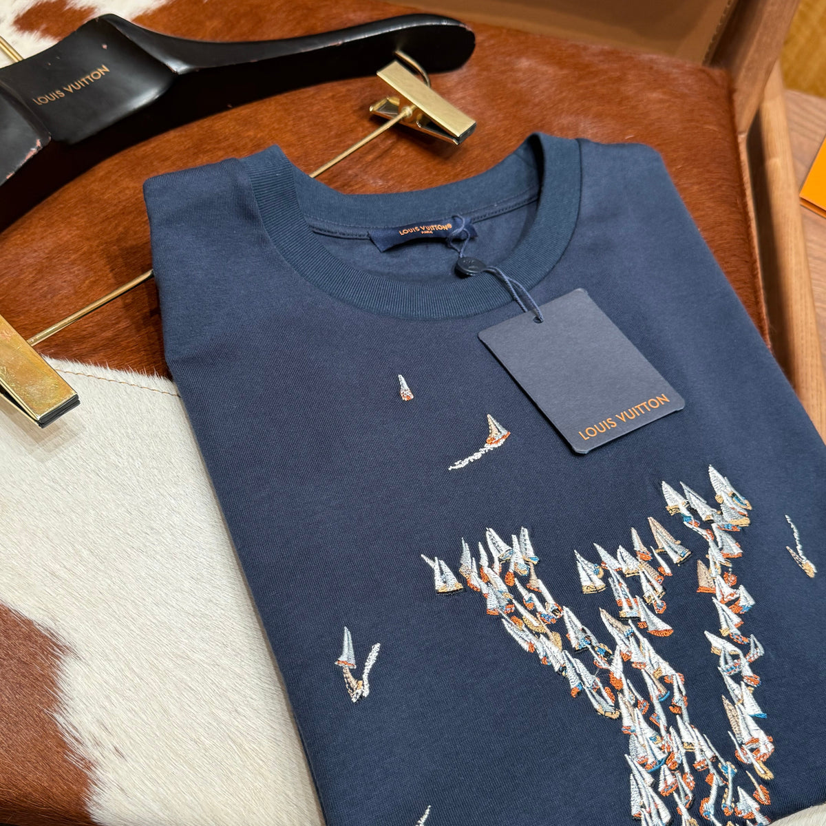 Louis Vuitton T-Shirts- Louis Vuitton Lou T-shirt Premium Designer Cotton T-Shirt