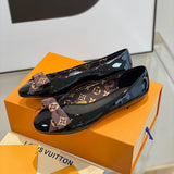 Louis Vuitton shoes Style 303 - sole and craftsmanship detail (alternate angle)