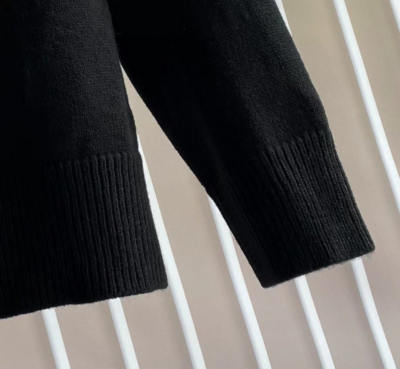 Styling view of Givenchy luxury piece style No.202