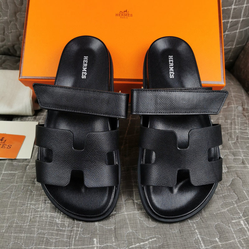 Hermes sandals Style 121 - close-up of iconic logo design