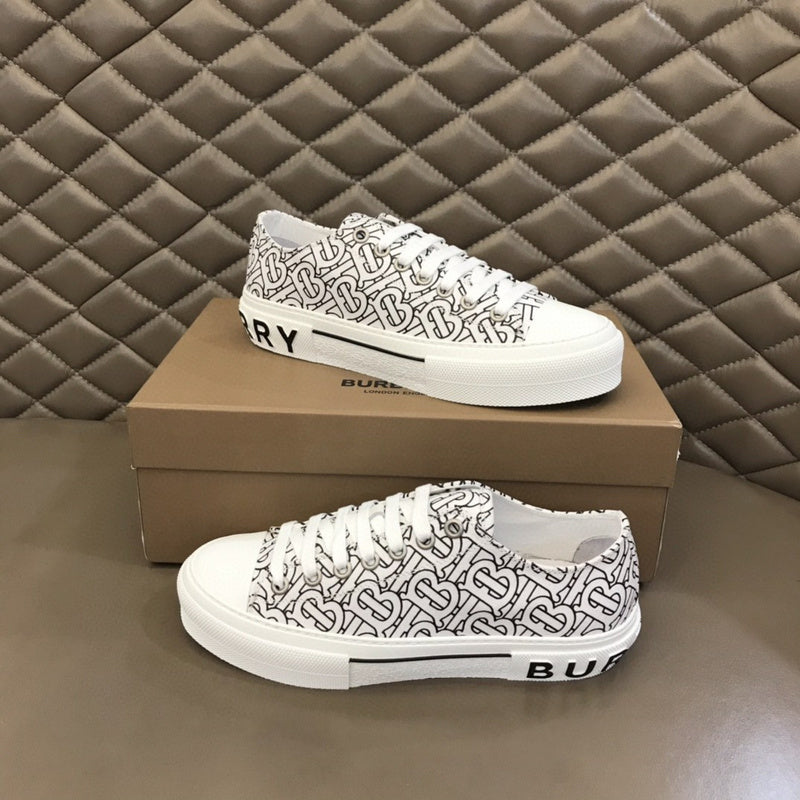 Burberry shoes Style 307 - packaging and accessories