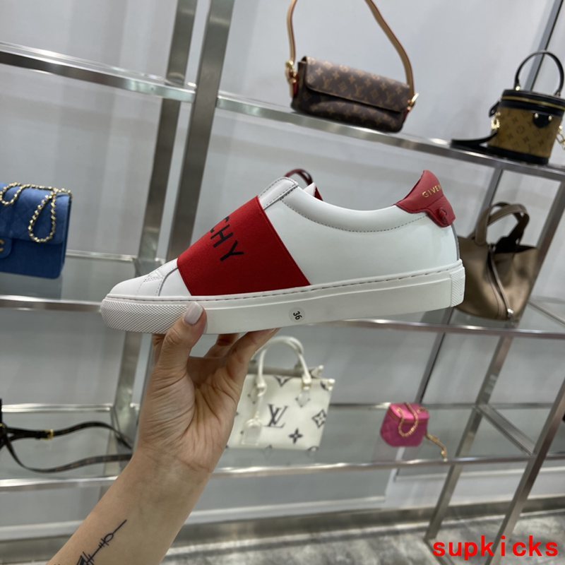Givenchy shoes Style 088 - logo and branding close-up