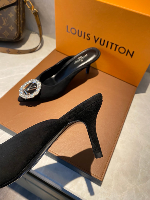 Louis Vuitton shoes Style 262 - back heel detail