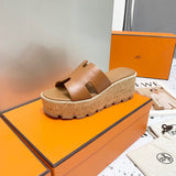 Hermès Camel Platform Sandals - Toe Detail View