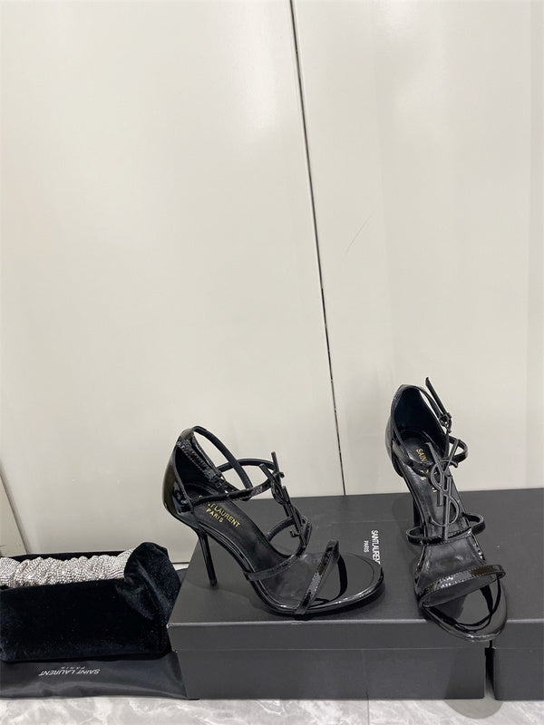 Full silhouette view of Saint Laurent luxury piece style No.089