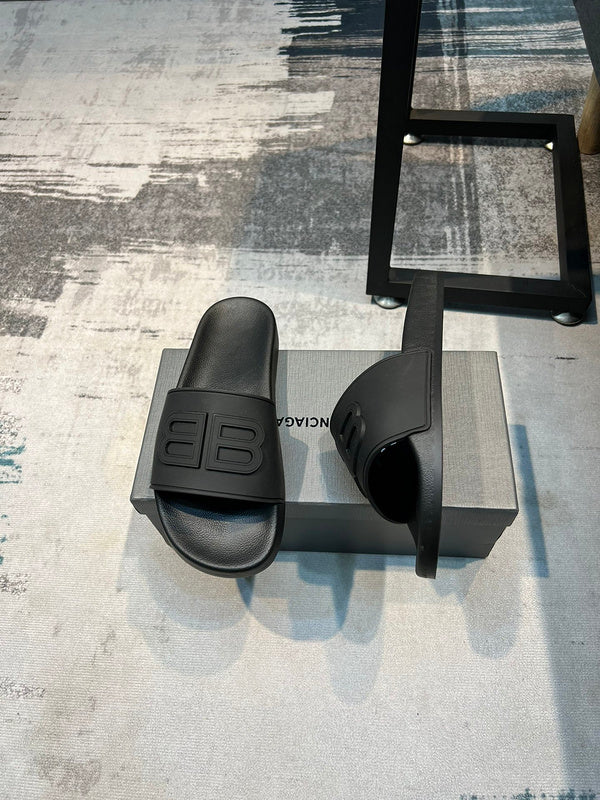 Balenciaga sandals Style 026 - packaging and accessories