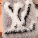Full silhouette view of Louis Vuitton luxury piece style No.033