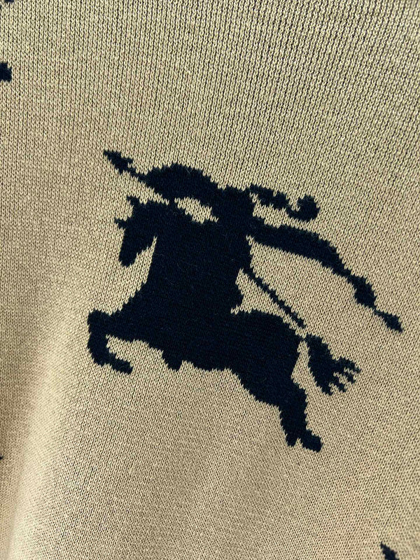 Full silhouette view of Burberry luxury piece style No.346