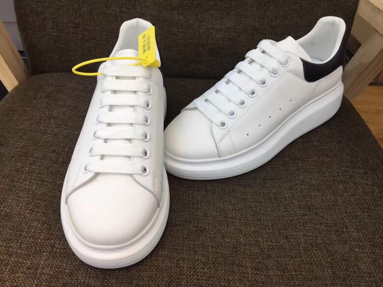 Alexander McQueen shoes Style 024 - packaging and accessories