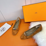 Hermès Camel Ankle Strap Heels - Sole Detail View