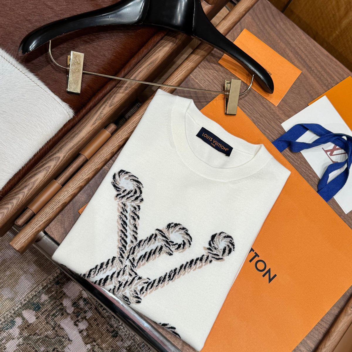 Louis Vuitton T-Shirts- Louis Vuitton Lou T-shirt Premium Designer Cotton T-Shirt
