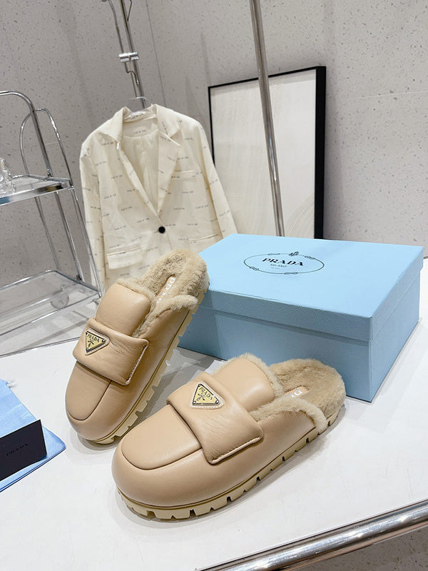 Front view of Prada luxury piece style No.127