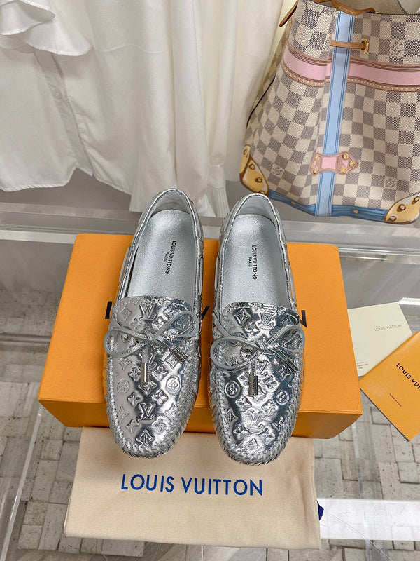 Louis Vuitton shoes Style 335 - additional angle view