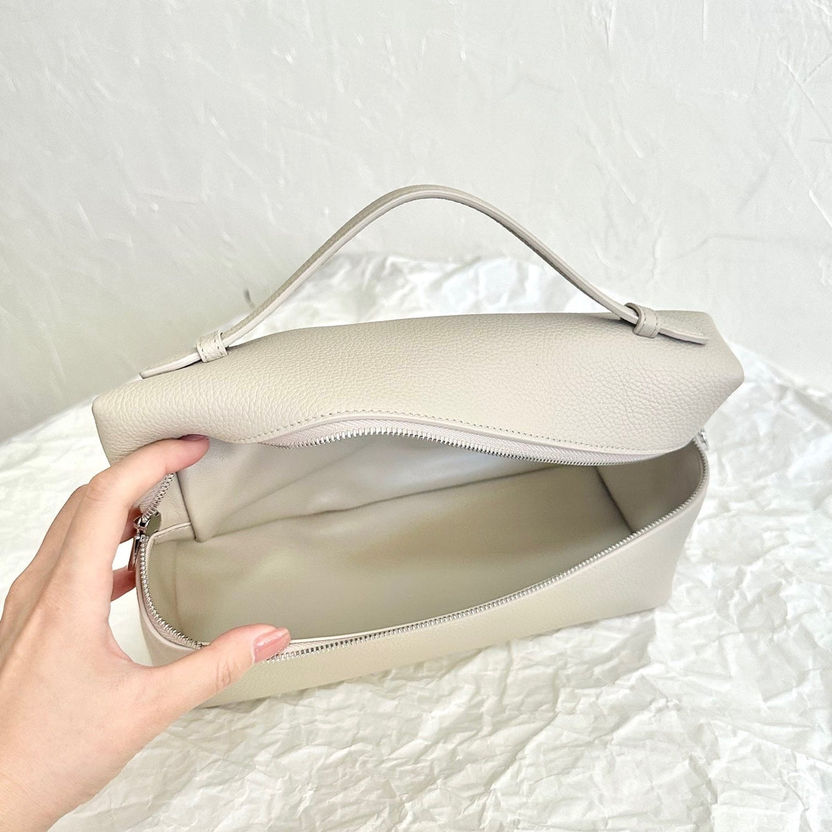 Bags- Loro P Extra Pouch L27 Premium Designer Shoulder Bag