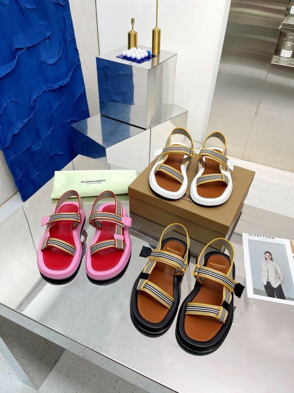Burberry shoes Style 035 - packaging and accessories