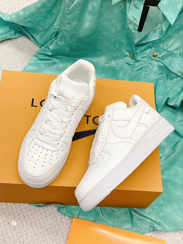 Louis Vuitton shoes Style 358 - close-up of statement logo accent (alternate angle)
