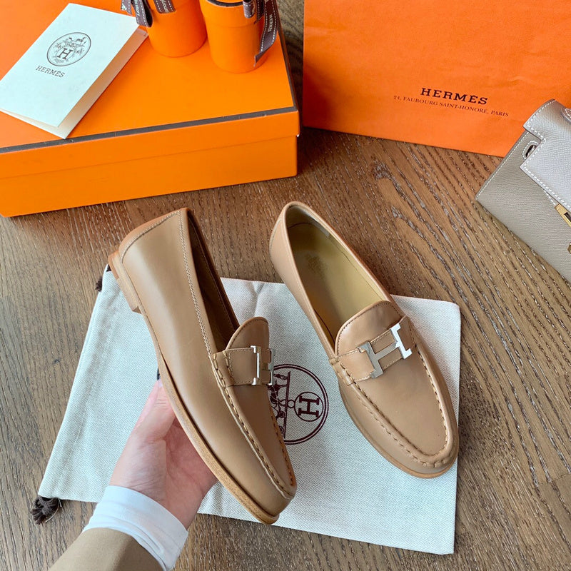 Hermes shoes Style 334 - full pair display