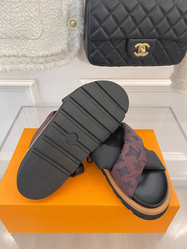 Louis Vuitton shoes Style 406 - top view showing design