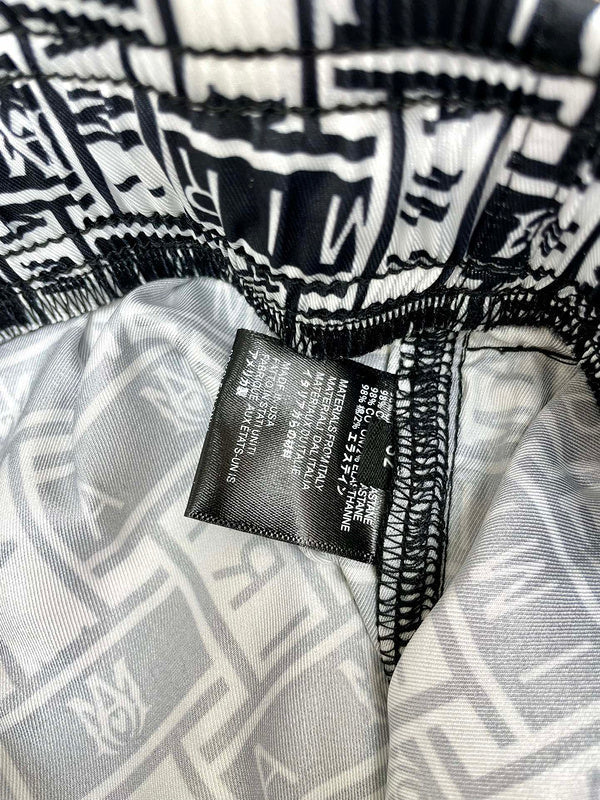 Texture and finish detail of Amiri luxury piece style No.086