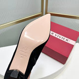 Texture and finish detail of Roger Vivier luxury piece style No.060