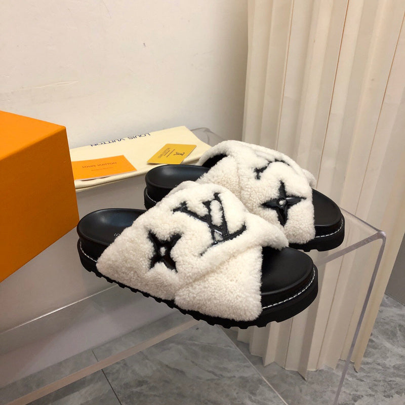 Louis Vuitton shoes Style 329 - full pair display