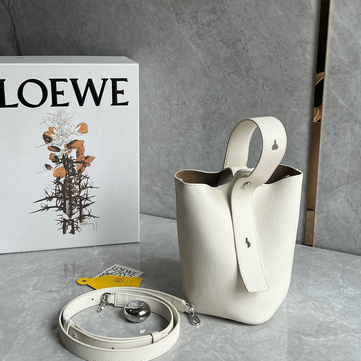 Bags- Loew Mini Pebble Bucket Bag Elegant Everyday Designer Handbag