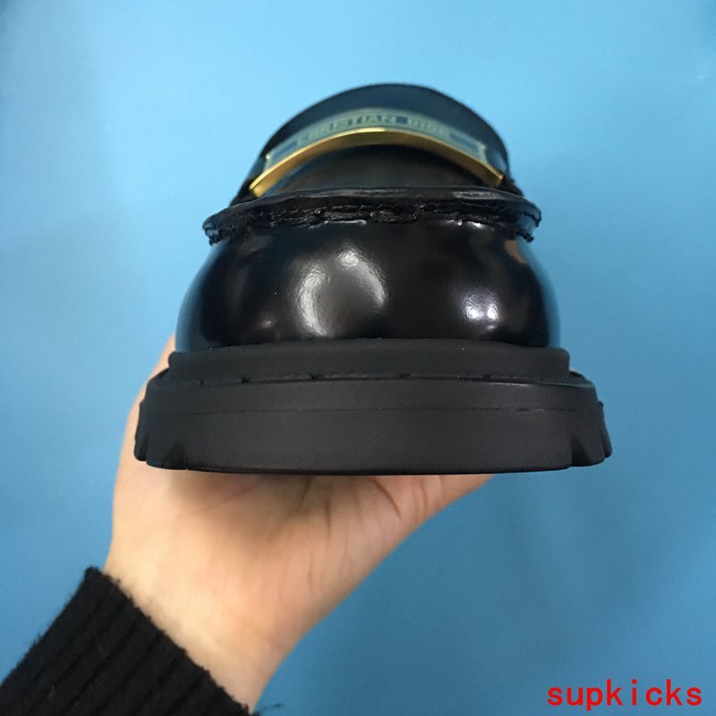 Dior shoes Style 024 - top view showing design