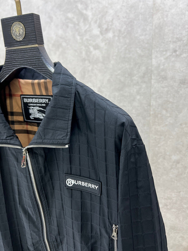 Three-quarter angle view of Burberry luxury piece style No.425