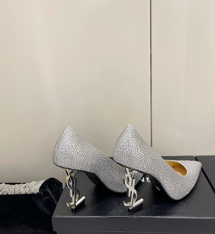 Side profile view of Saint Laurent luxury piece style No.007