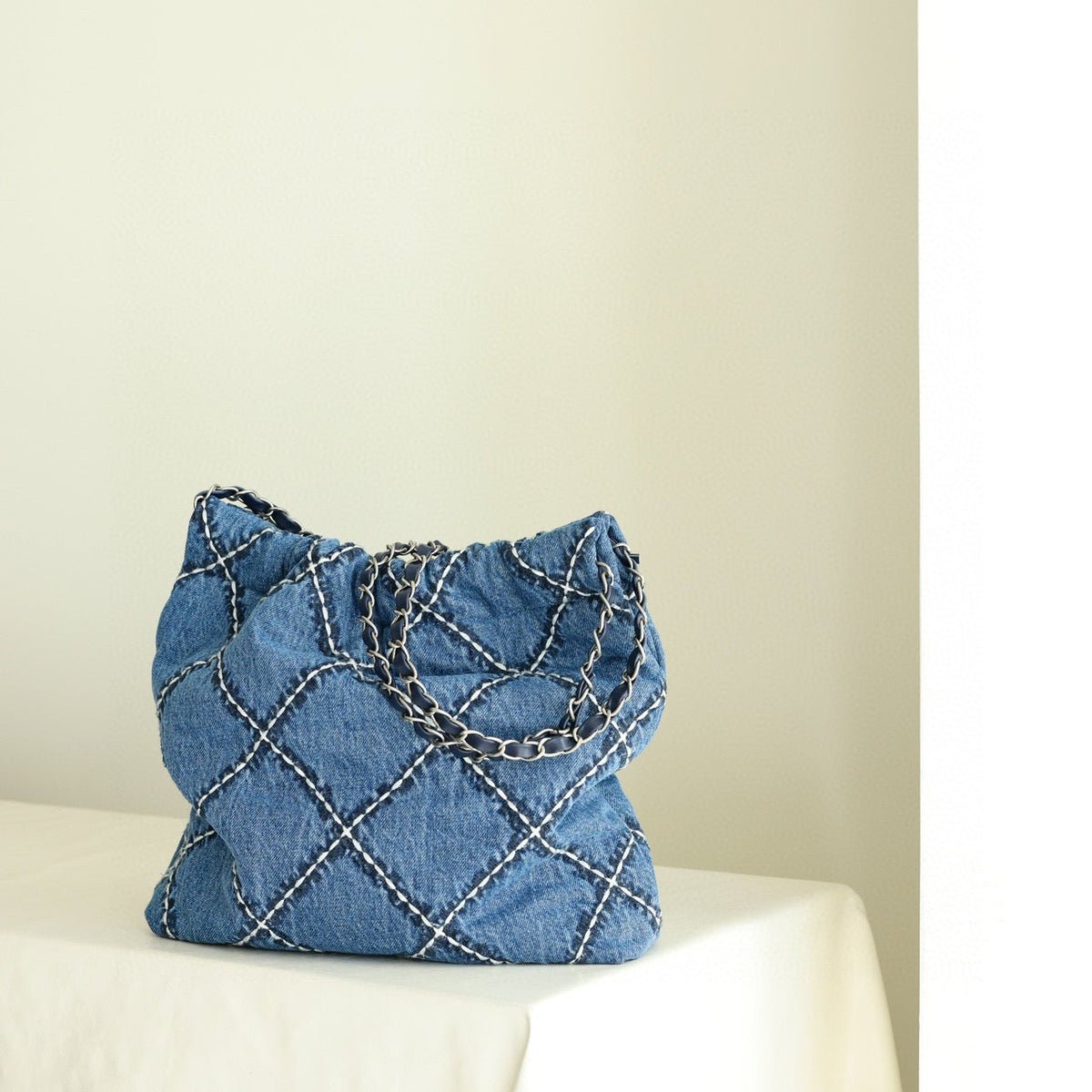Chanel 23P Handbag detail shot – authentic designer craftsmanship