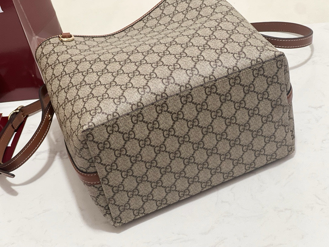 Gucci Bags- Gucci Emblem Small Shoulder Bag Premium Designer Shoulder Bag