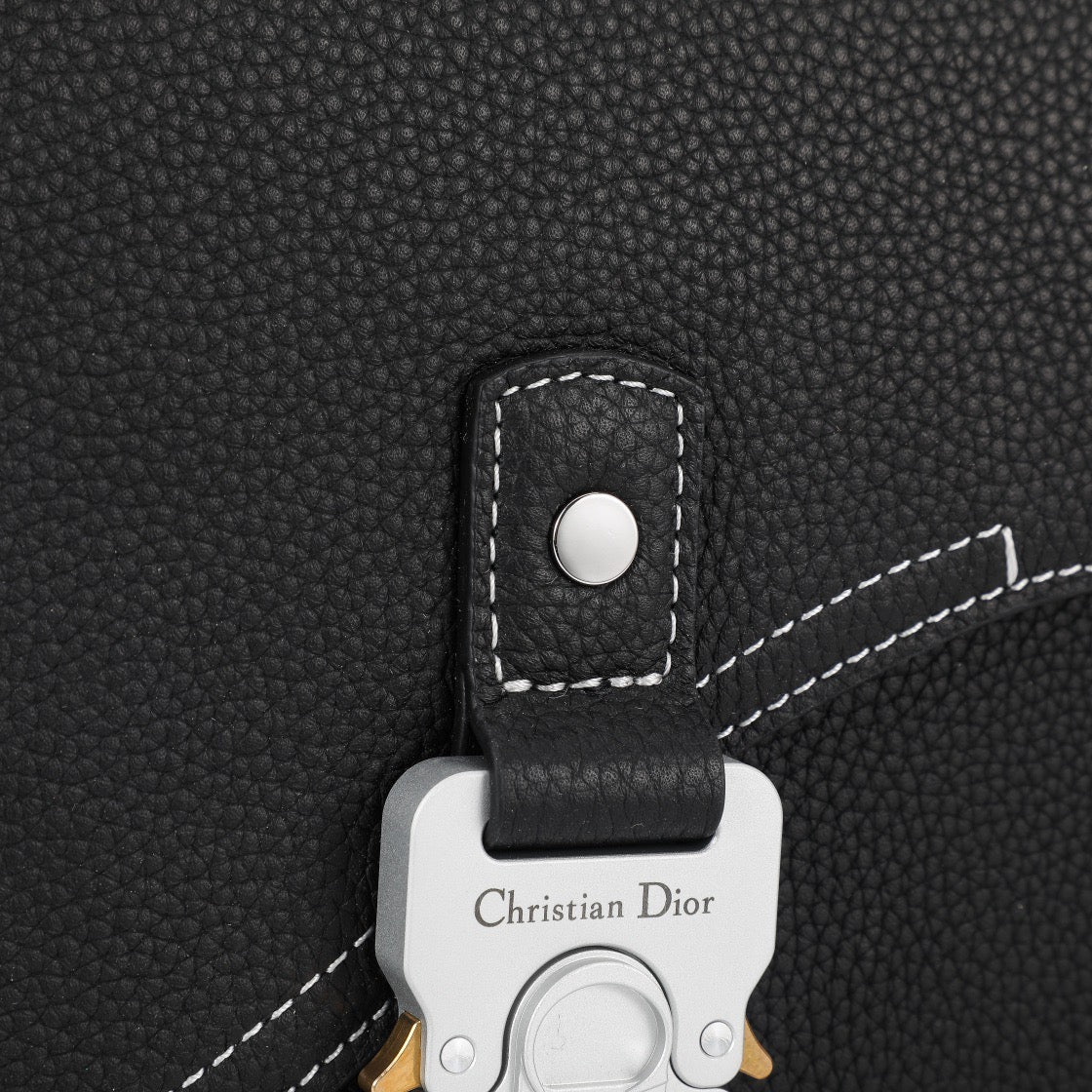 Dior Bags- Dior Saddle Messenger Bag Elegant Everyday Designer Handbag