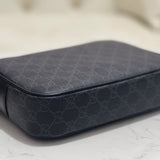 Front view of Gucci Pouch premium clutch pouch