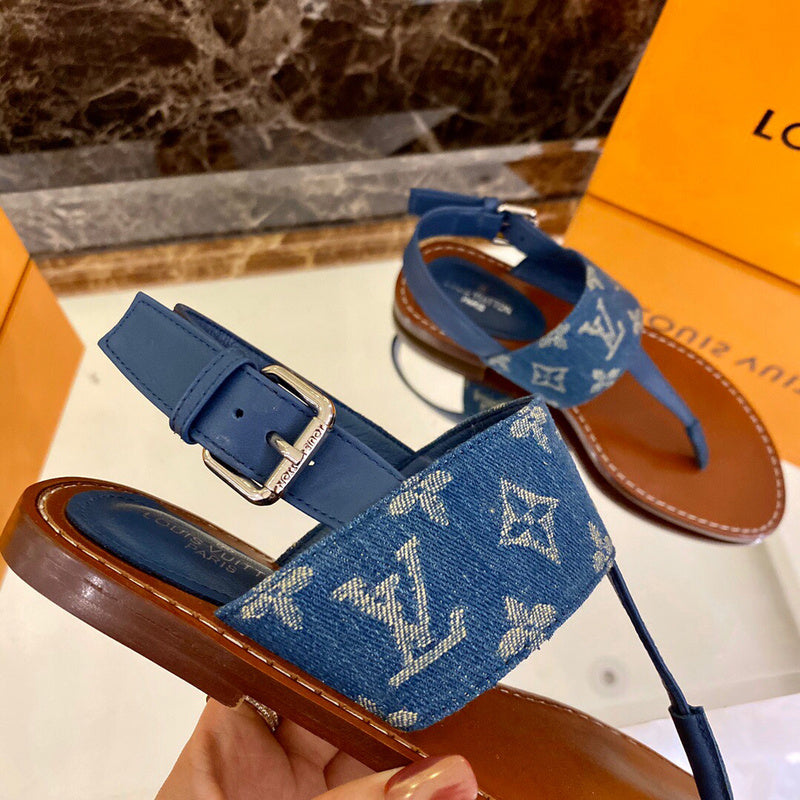 Full silhouette view of Louis Vuitton luxury piece style No.105
