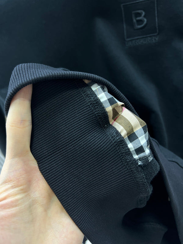 Styling view of Burberry luxury piece style No.531