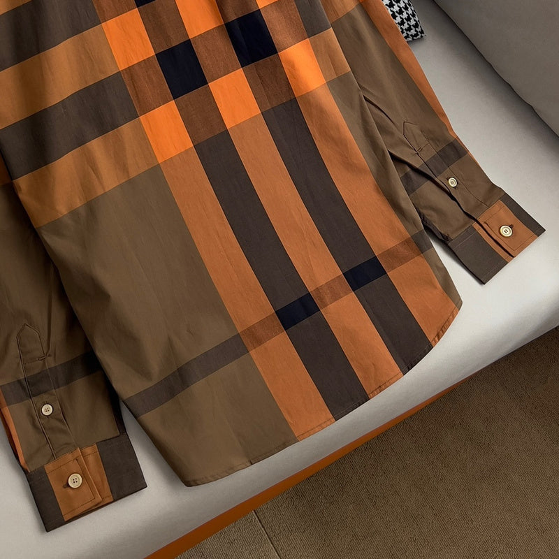 Side profile view of Burberry luxury piece style No.066