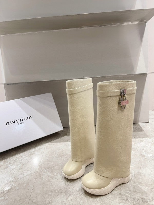 Givenchy shoes Style 158 - back heel detail