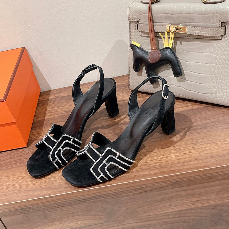 Hermes shoes Style 305 - top view showing design
