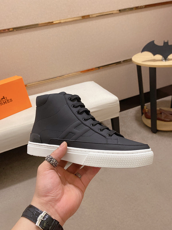 Hermès Black Classic Ballet Flats - Angled View